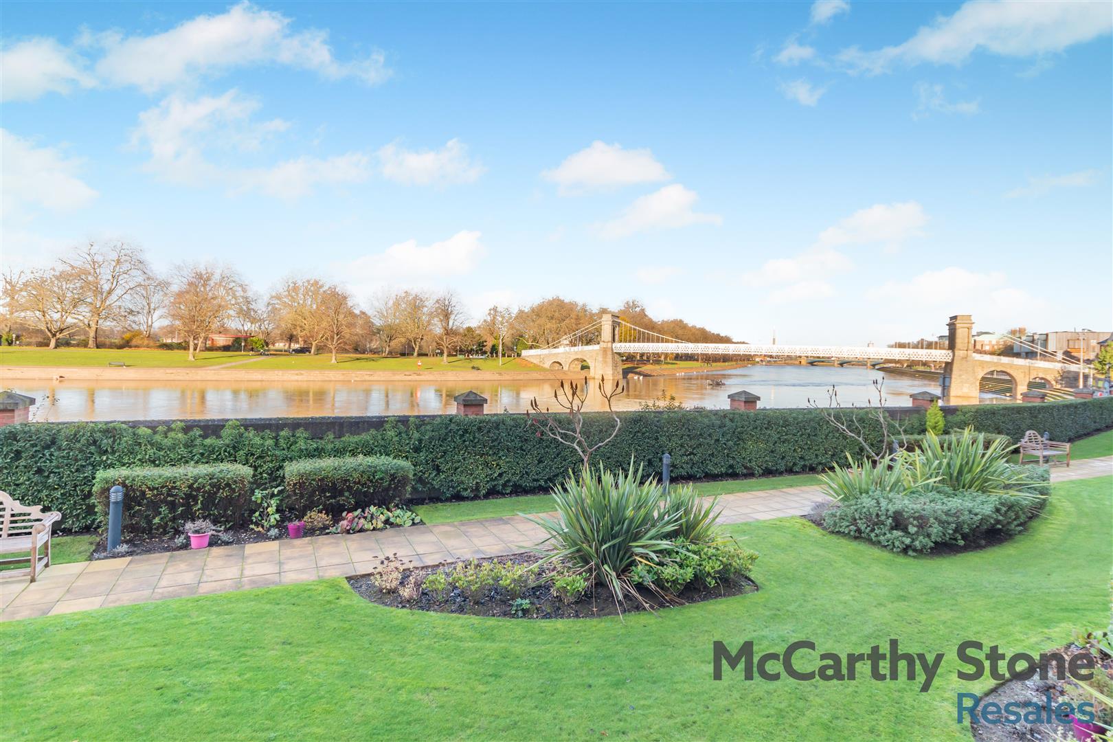 Wilford Lane, West Bridgford. River Facing Apartment
