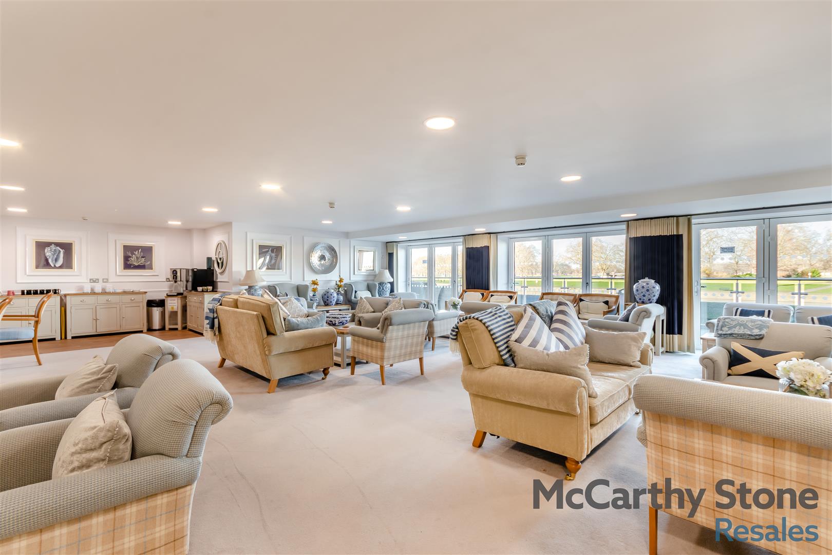 Wilford Lane, West Bridgford. River Facing Apartment