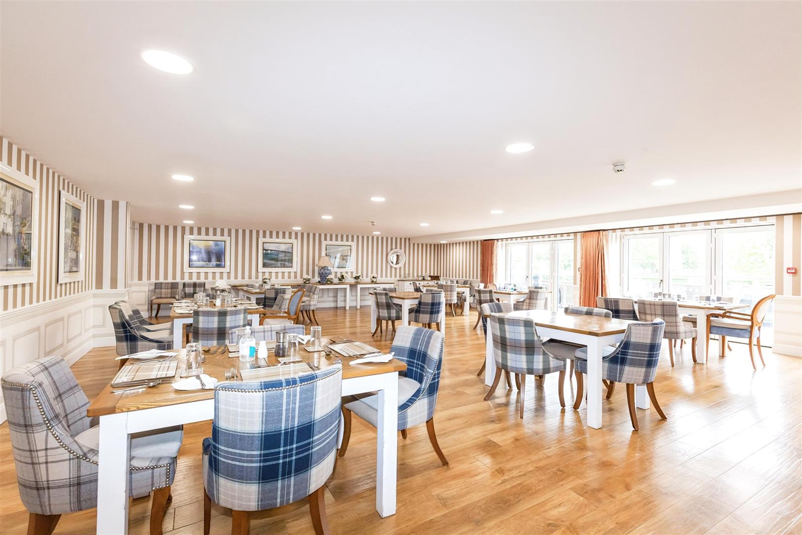 Wilford Lane, West Bridgford. River Facing Apartment