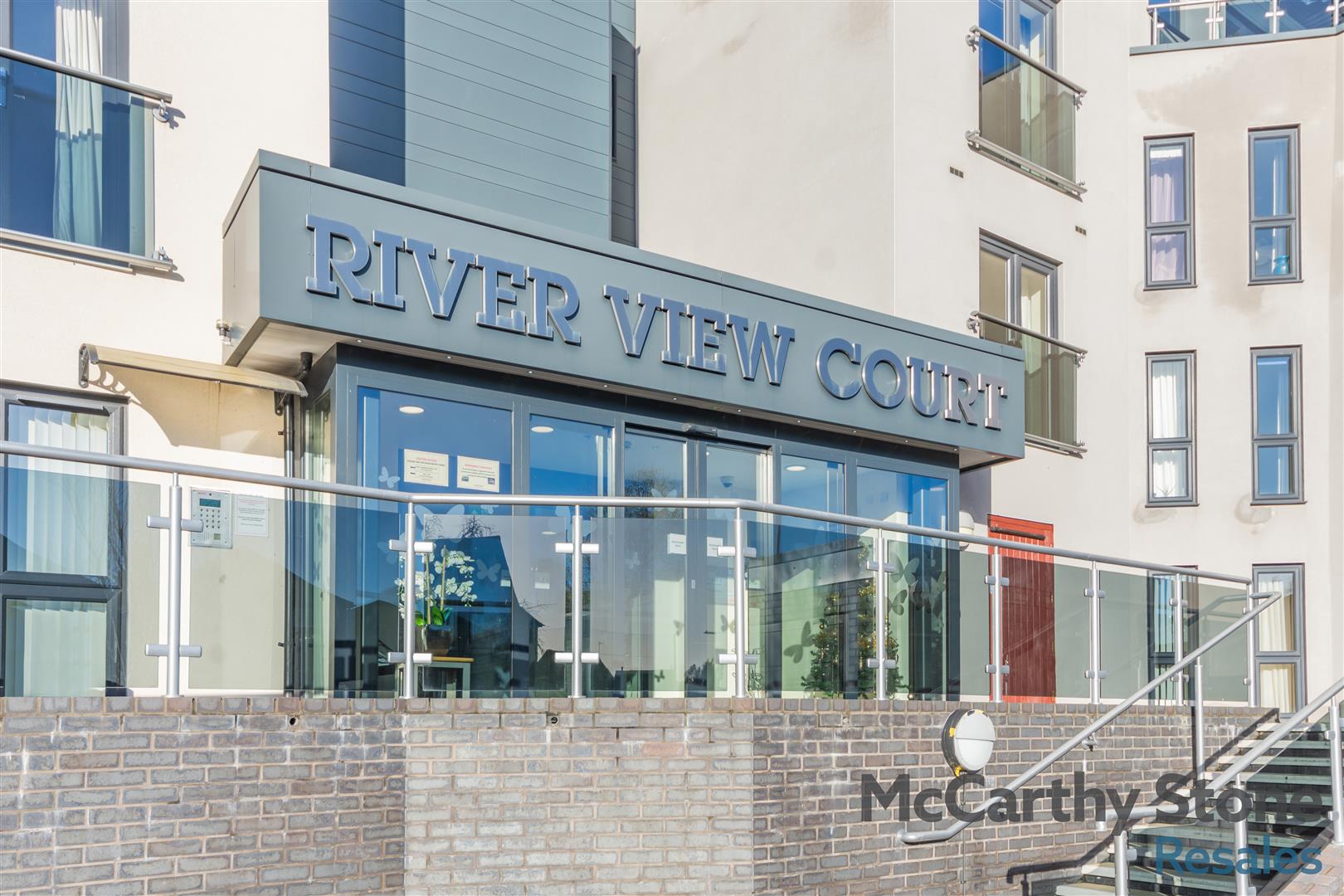 Wilford Lane, West Bridgford. River Facing Apartment