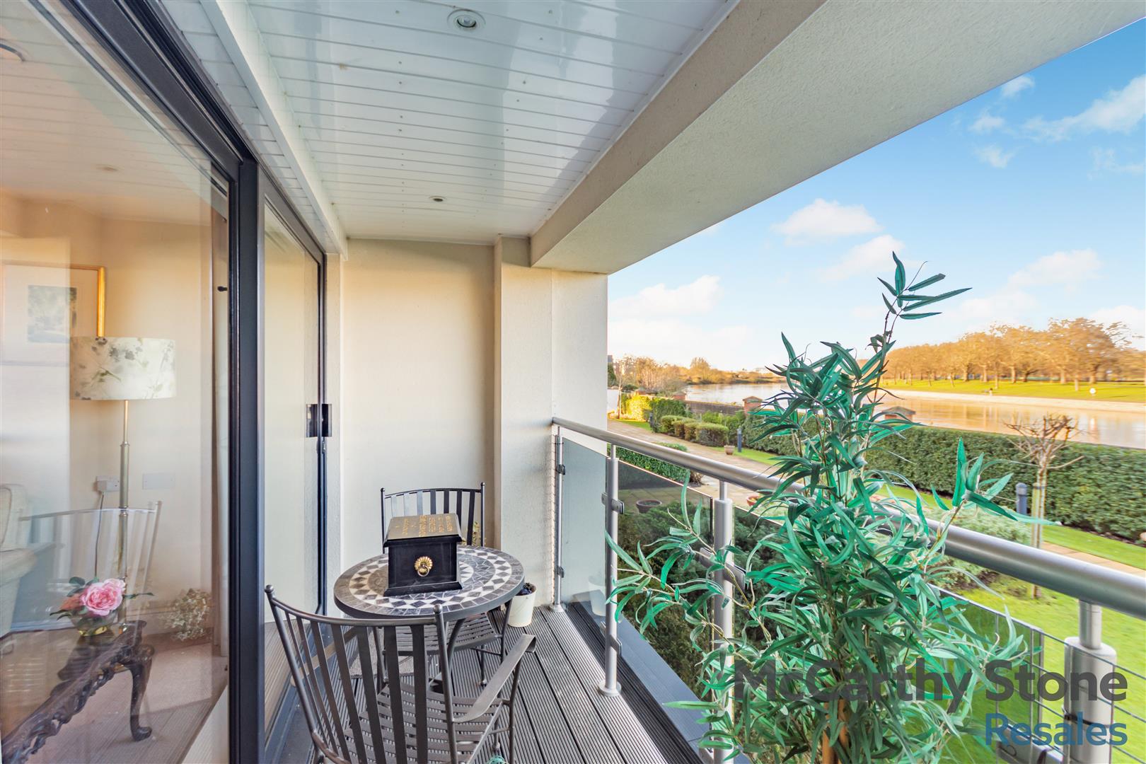 Wilford Lane, West Bridgford. River Facing Apartment