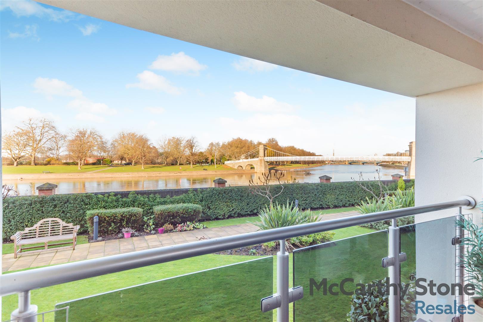 Wilford Lane, West Bridgford. River Facing Apartment