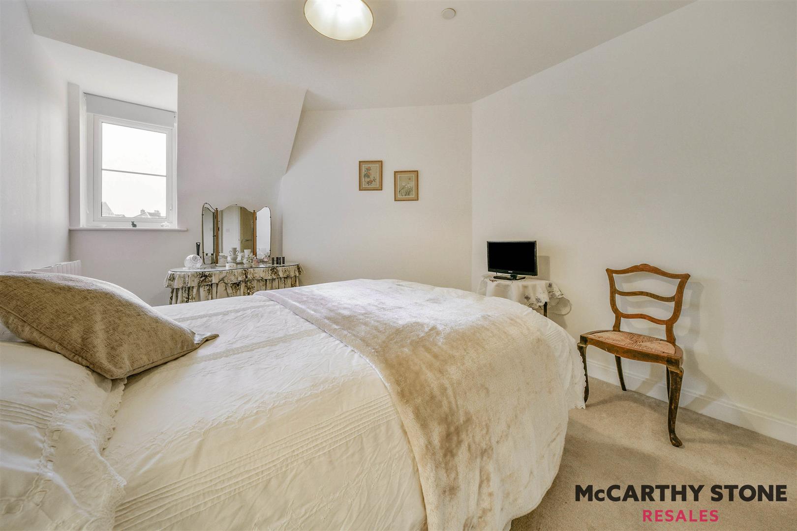 Lowe House, London Road, Knebworth