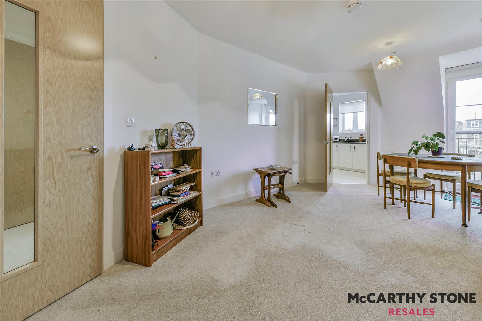 Lowe House, London Road, Knebworth