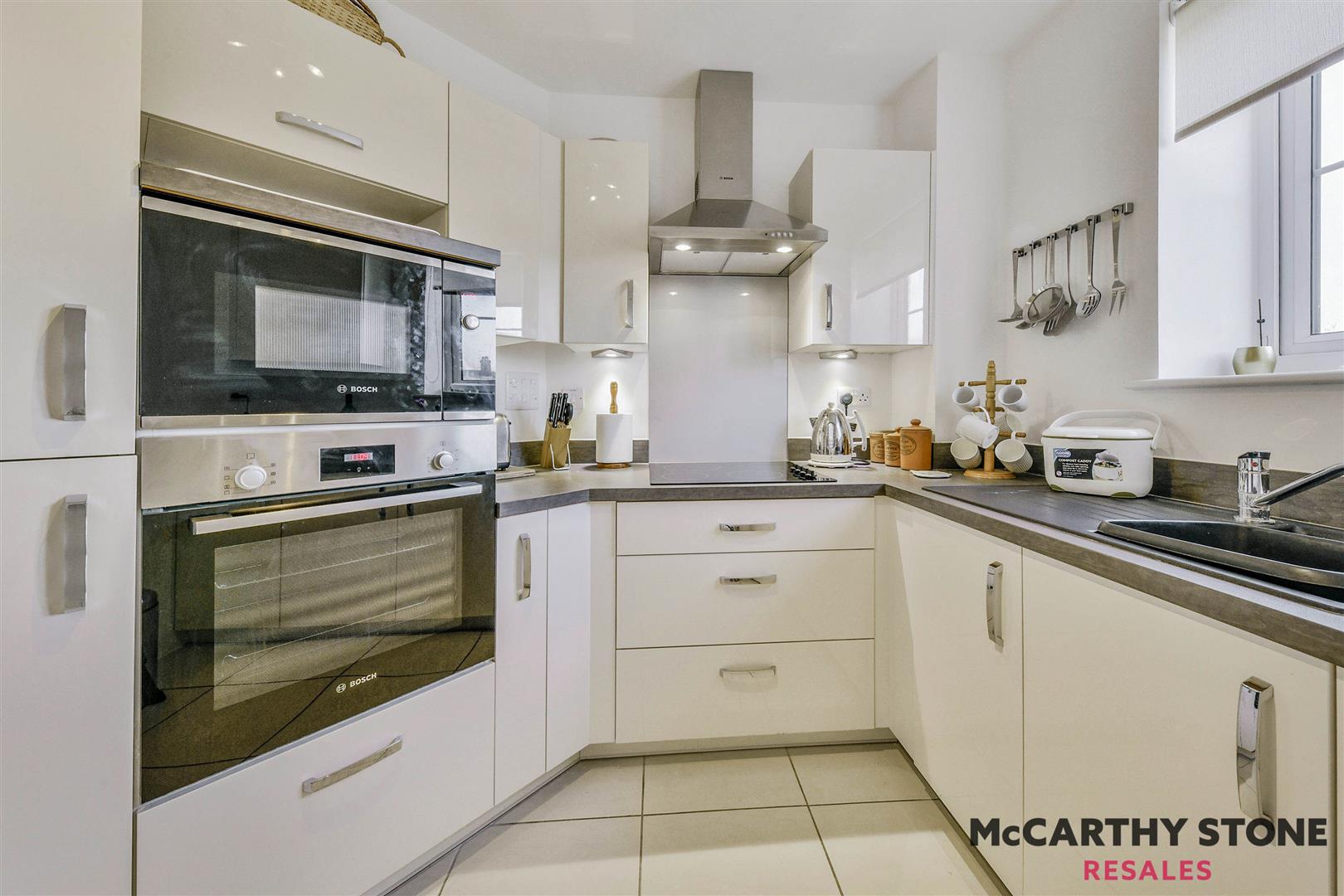 Lowe House, London Road, Knebworth