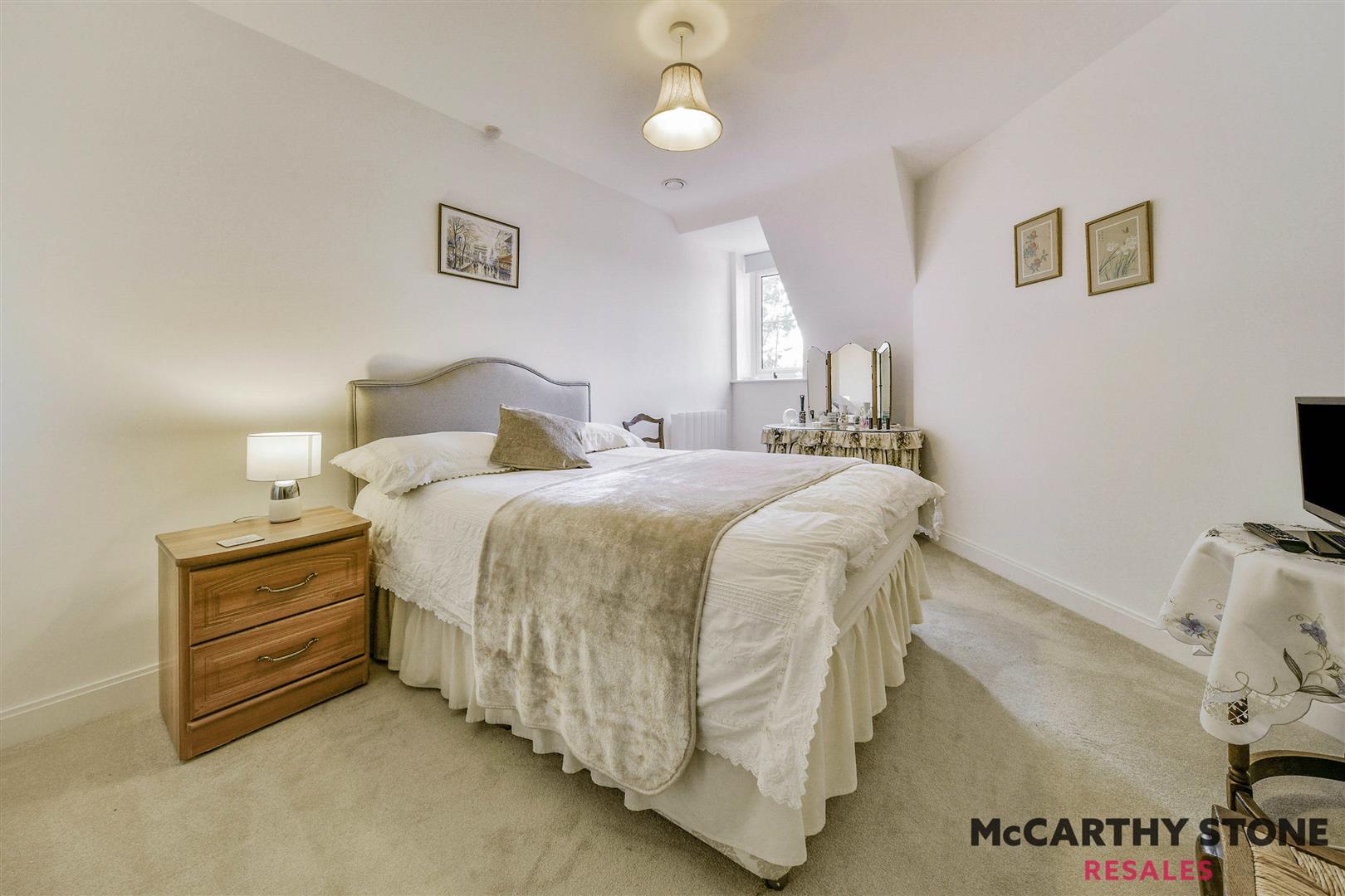 Lowe House, London Road, Knebworth