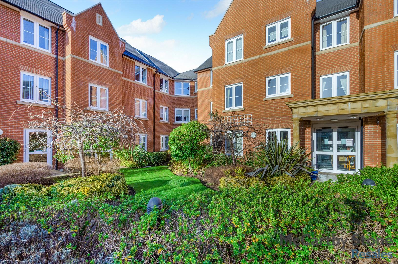 Foxhall Court, School Lane, Banbury