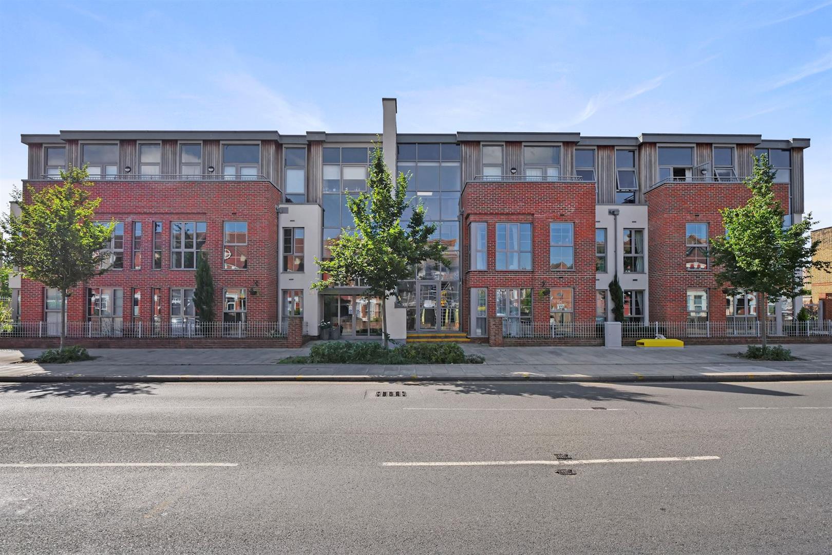 Kingston Road, Raynes Park, London. SW20 8DA