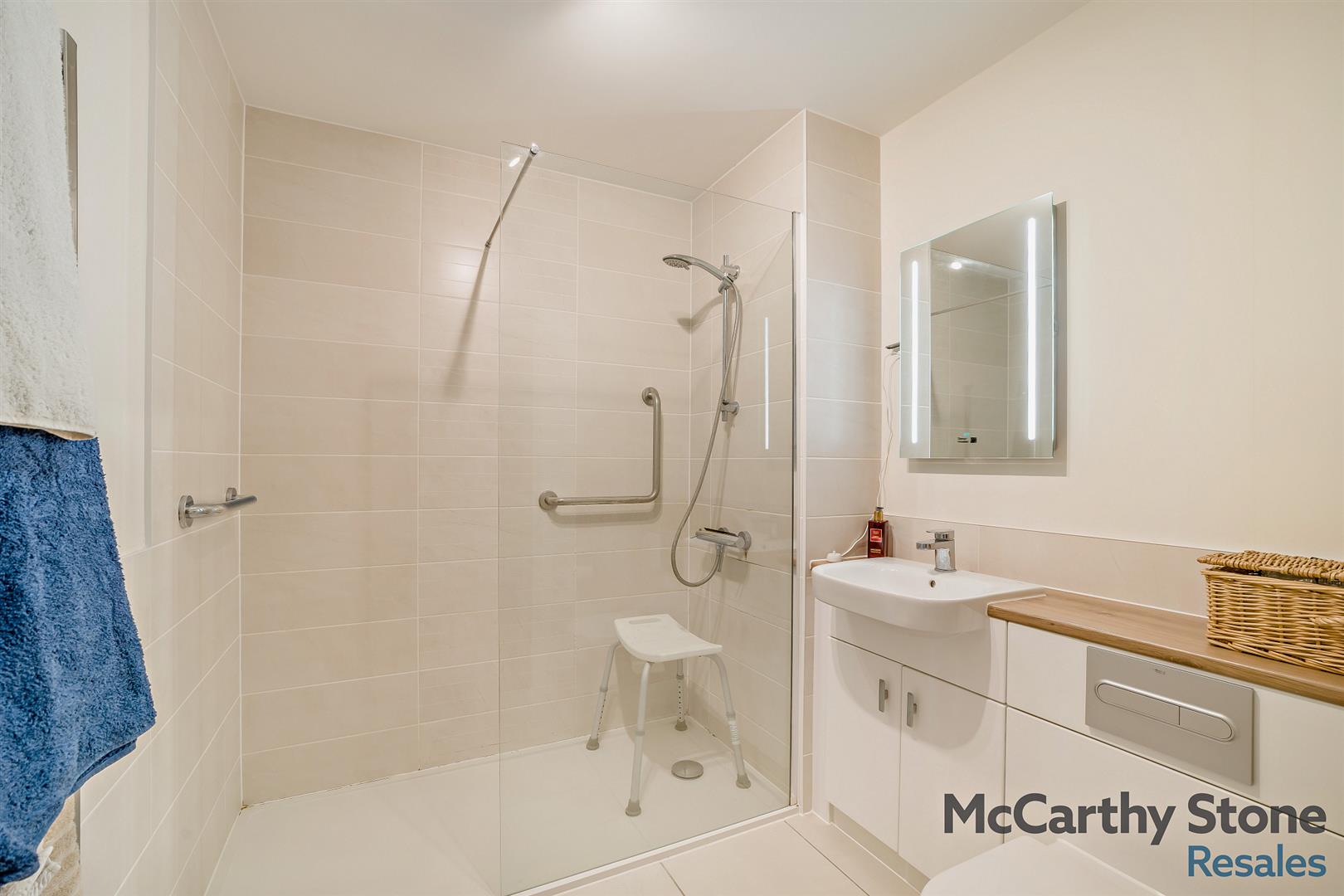 Castle Gate Endless Street, Salisbury