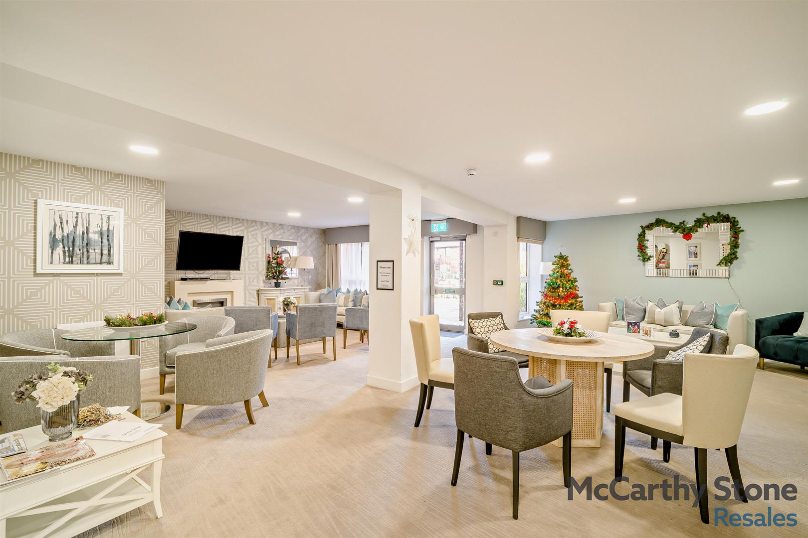 Castle Gate Endless Street, Salisbury