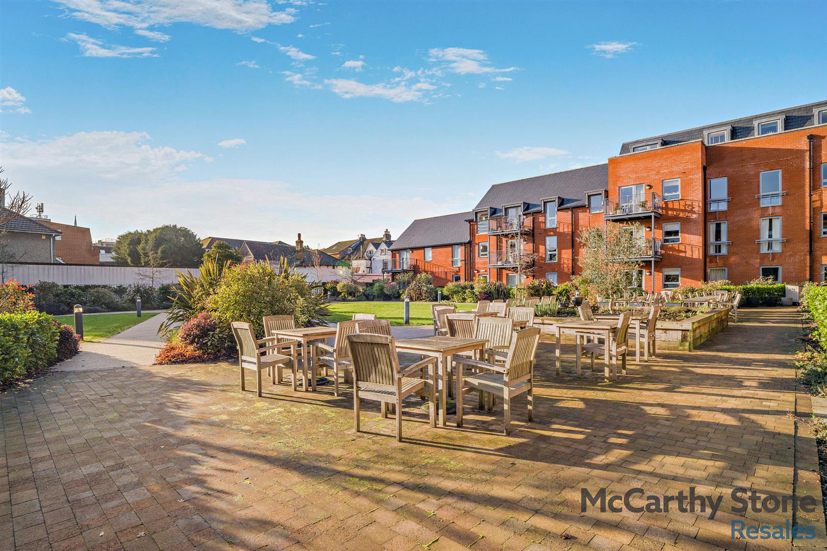 Castle Gate Endless Street, Salisbury