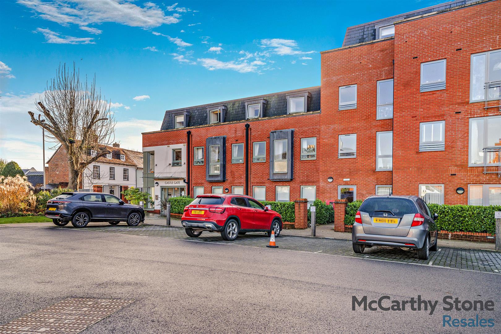 Castle Gate Endless Street, Salisbury