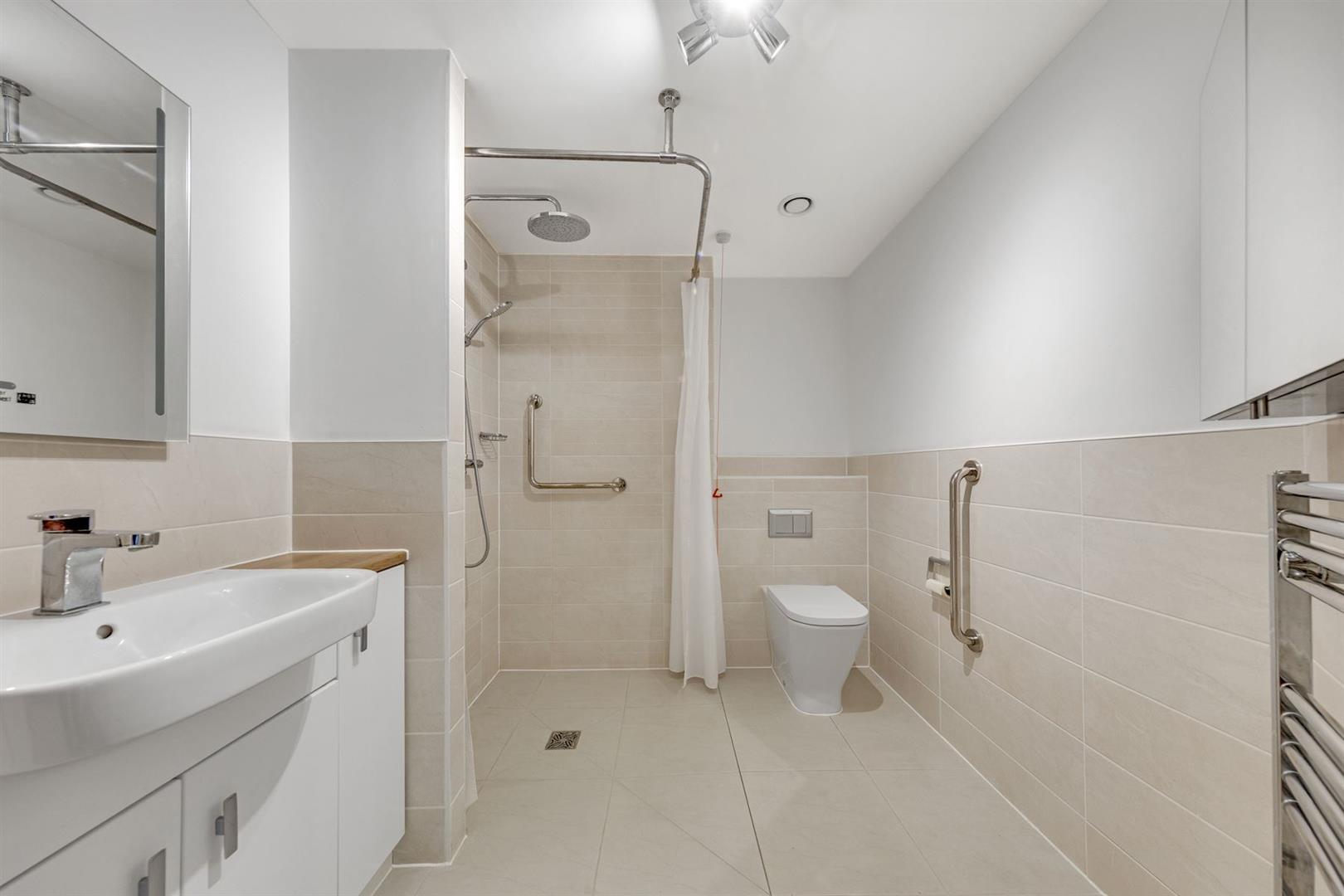 Dukes Ride, Crowthorne, RG45 6GT