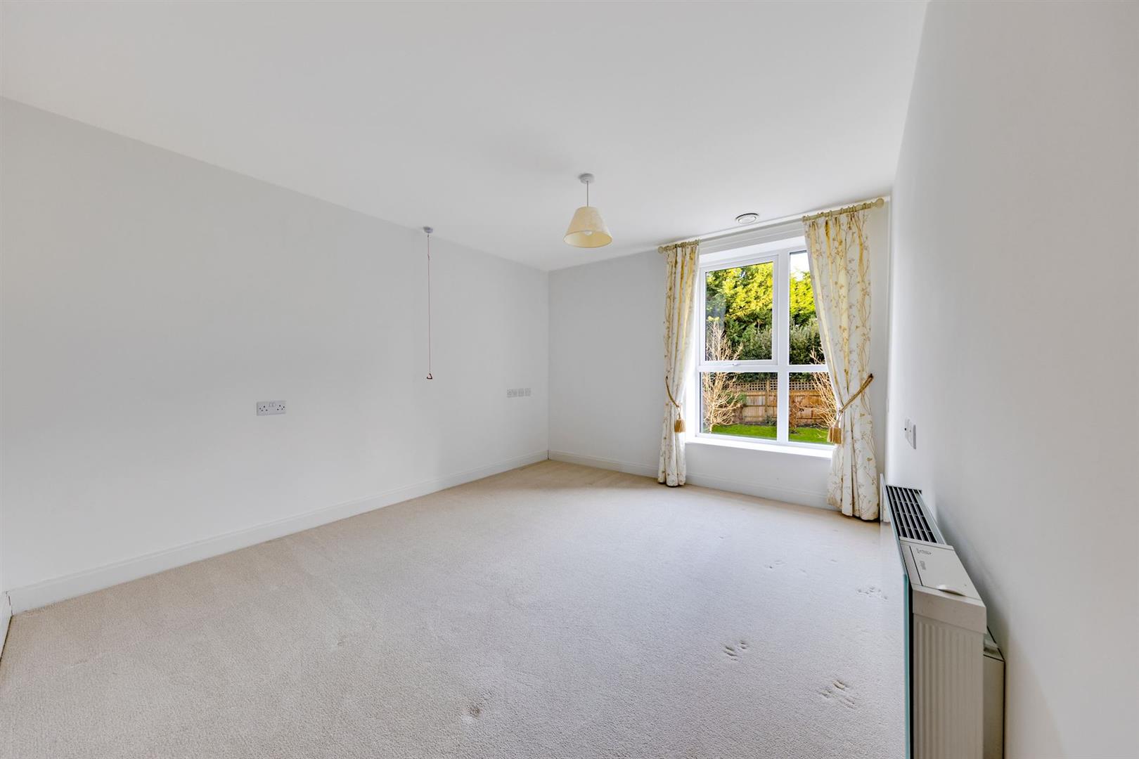 Dukes Ride, Crowthorne, RG45 6GT