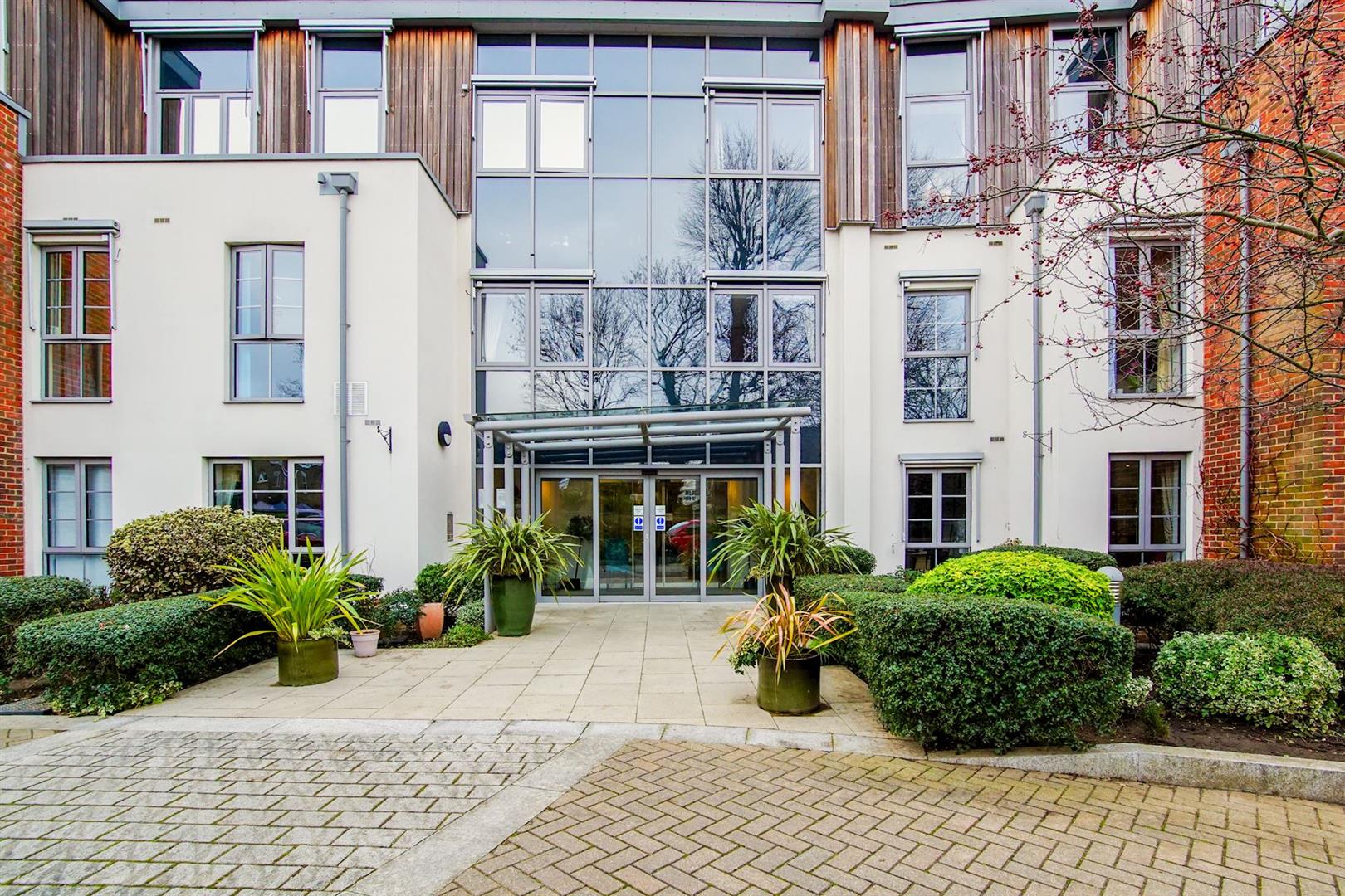 246 Kingston Road,, Raynes Park, London, SW20 8DA