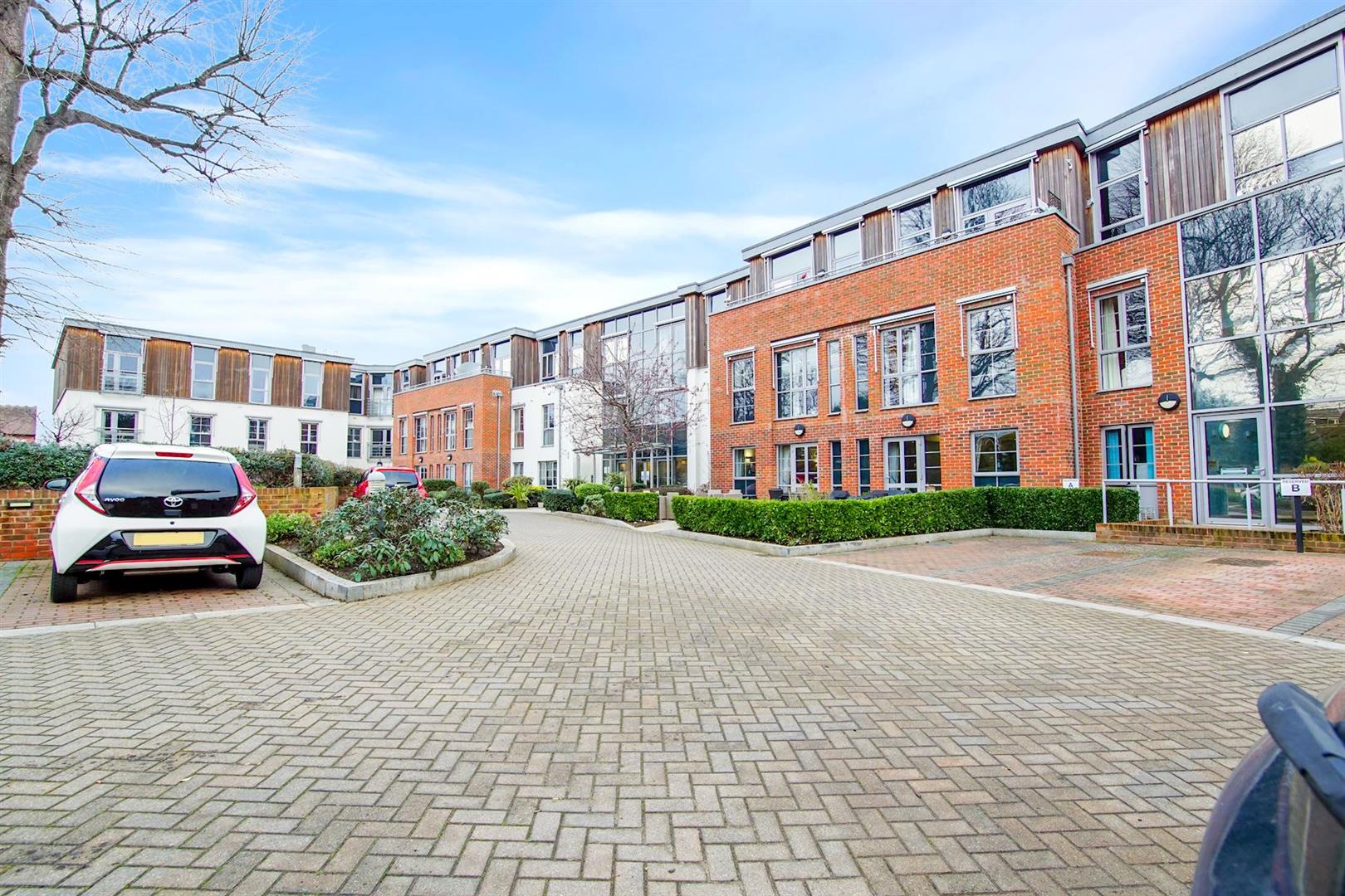 246 Kingston Road,, Raynes Park, London, SW20 8DA