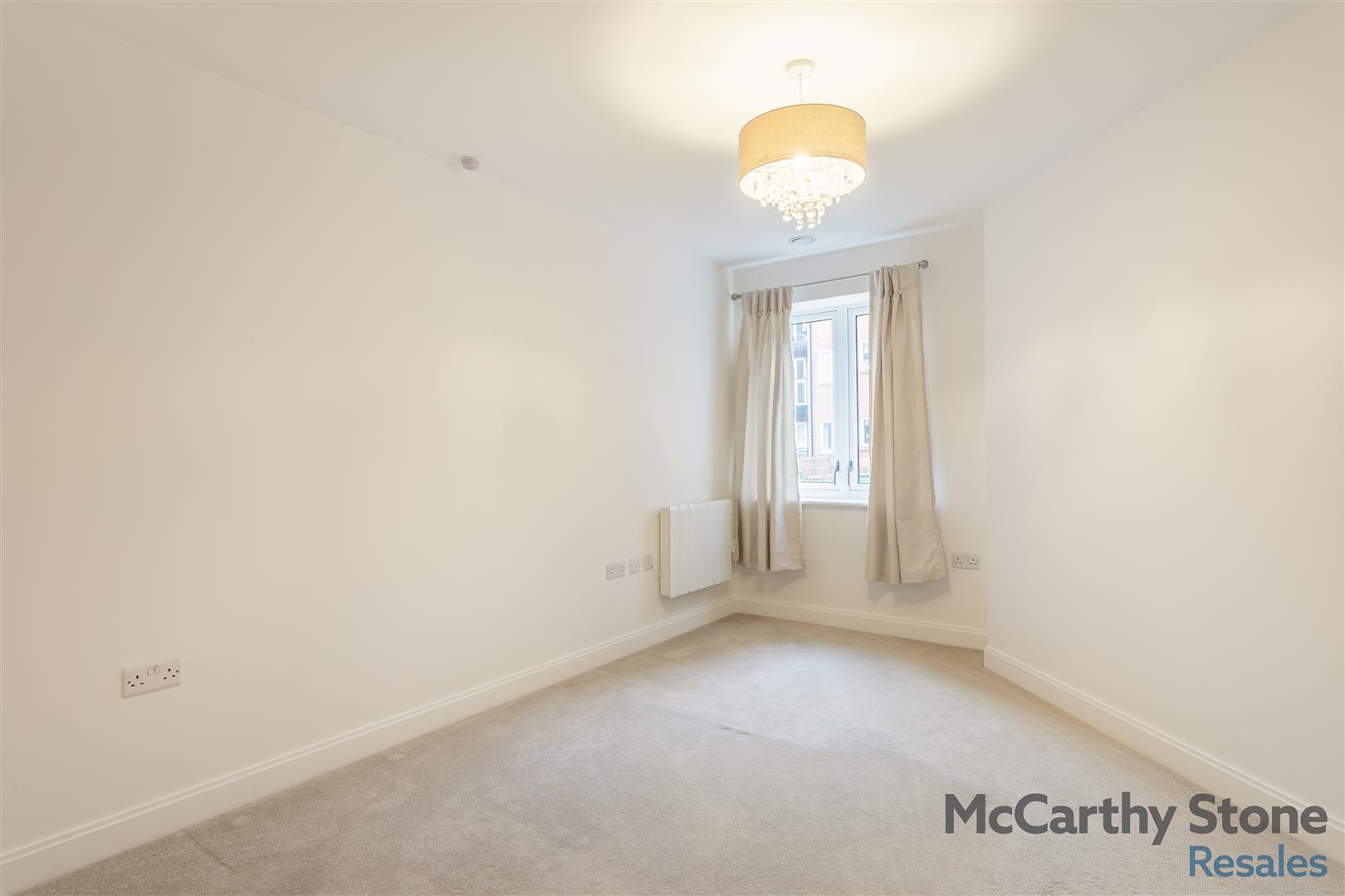 Oakhill Place, High View, Bedford, Bedfordshire, MK41 8FB