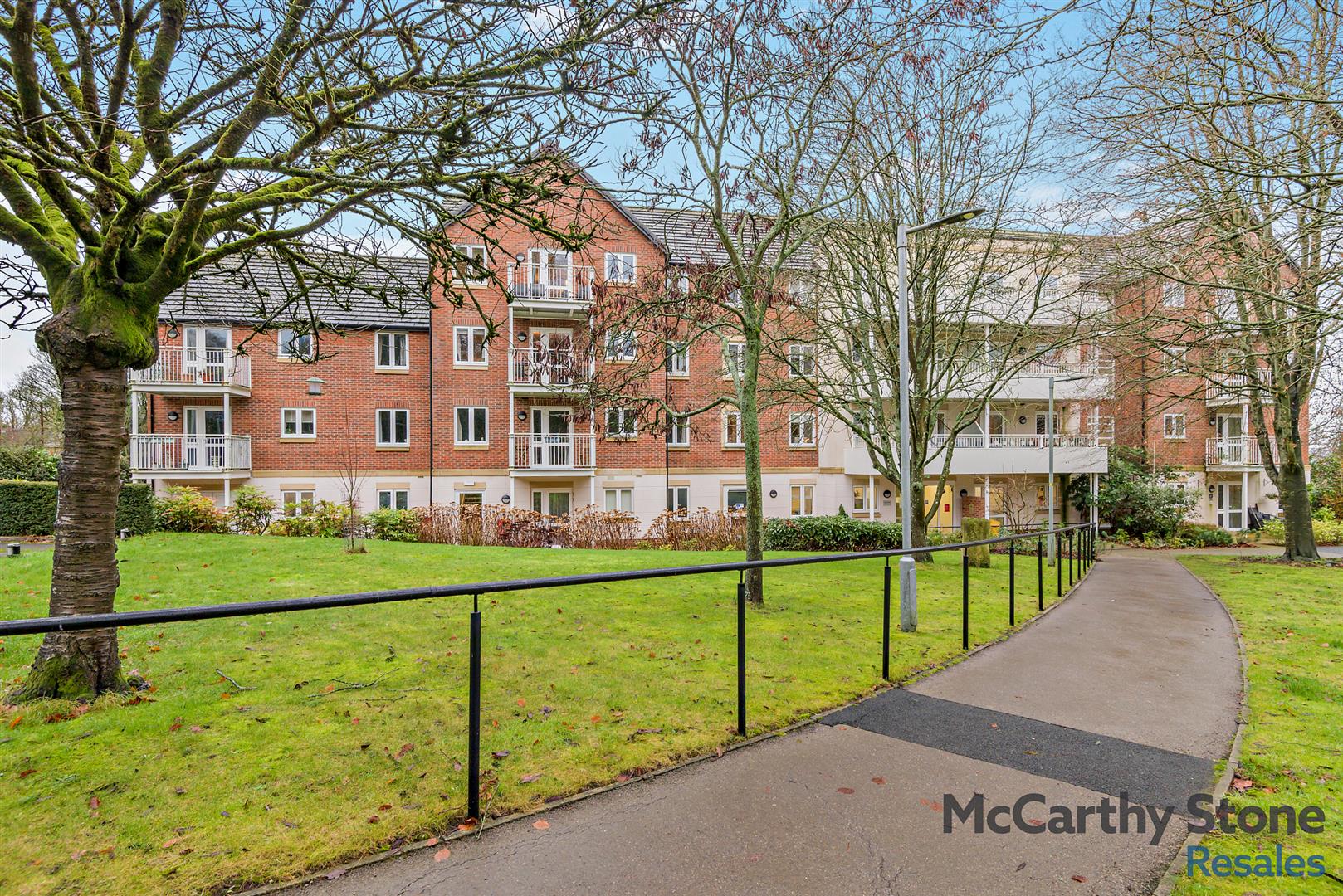 Shackleton Place, Bath Road, Devizes, Wiltshire, SN10 2GZ