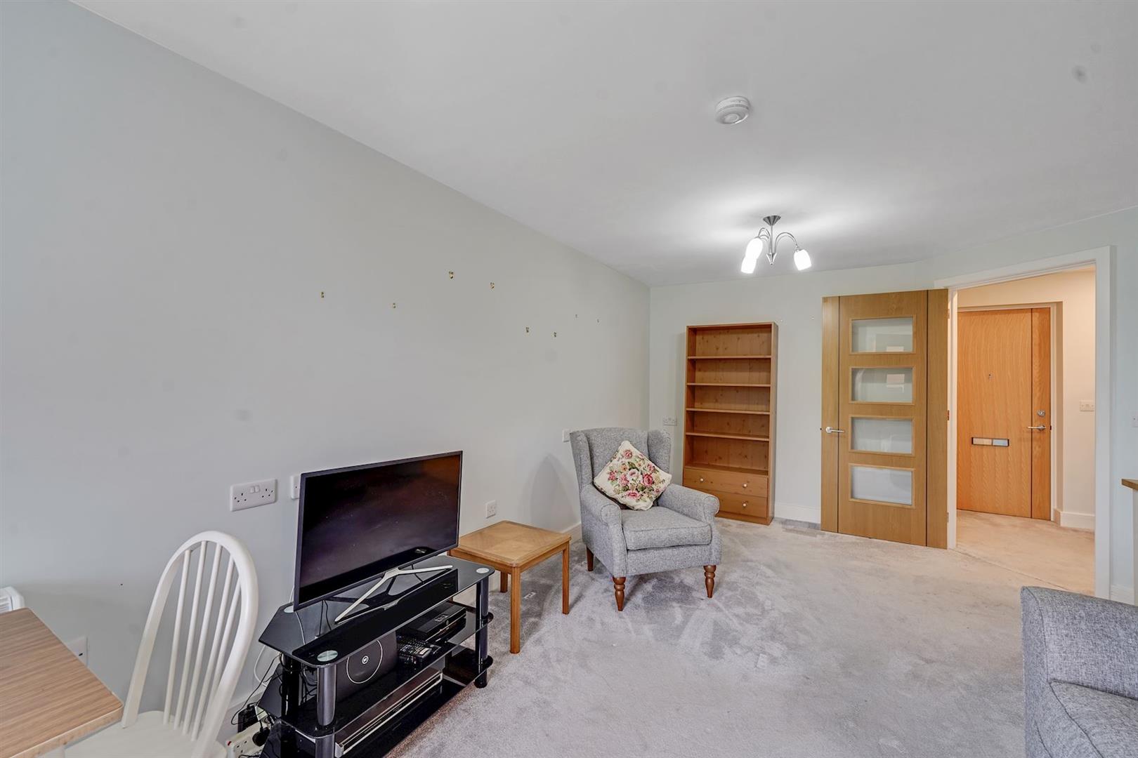 White Hart Lane, Romford