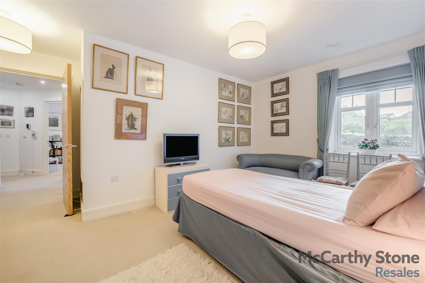 Holmes Place, Crowborough, TN6 2RS