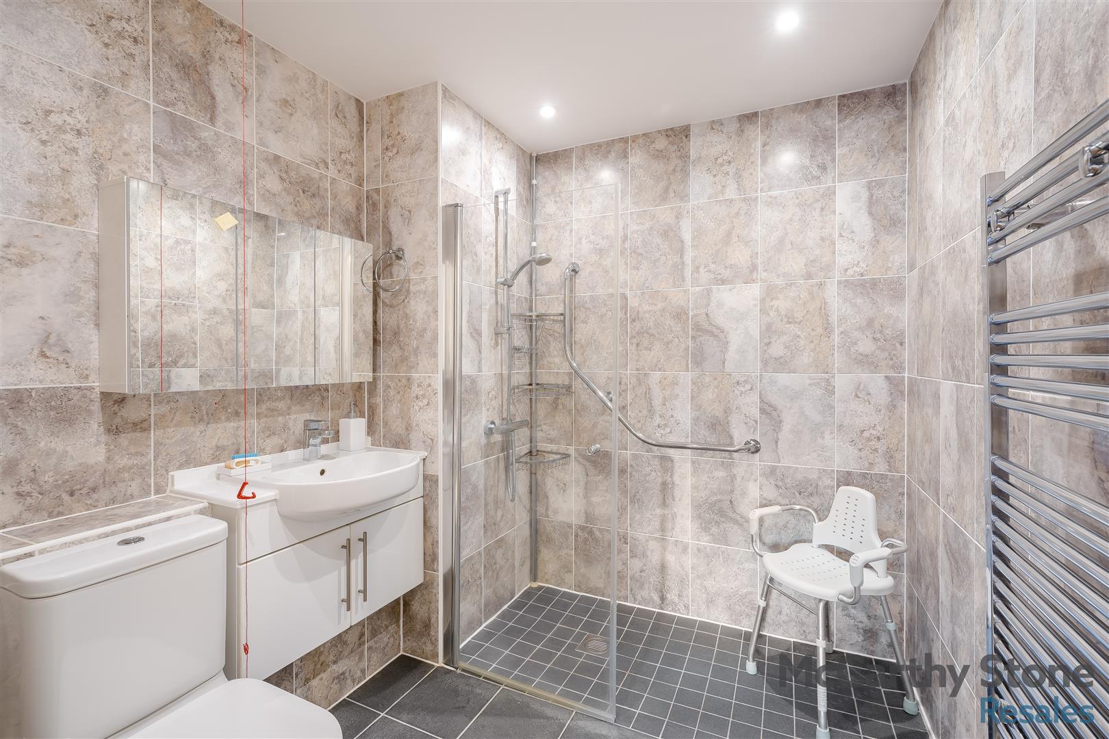 Holmes Place, Crowborough, TN6 2RS