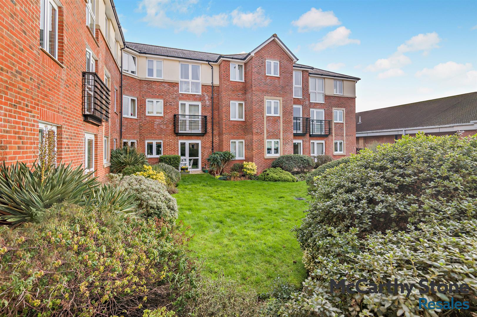 Coleridge Court, Clevedon, BS21 6FL