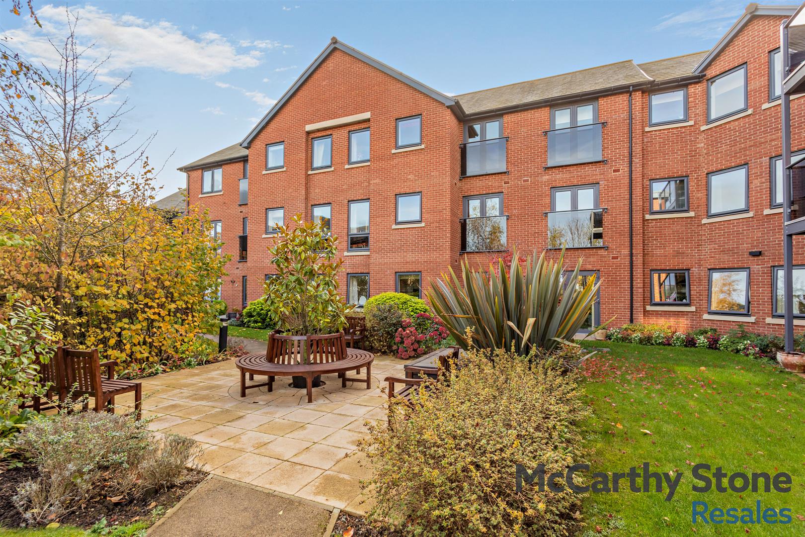 Lonsdale Park, Barleythorpe Road, Oakham, Leicestershire, LE15 6QJ