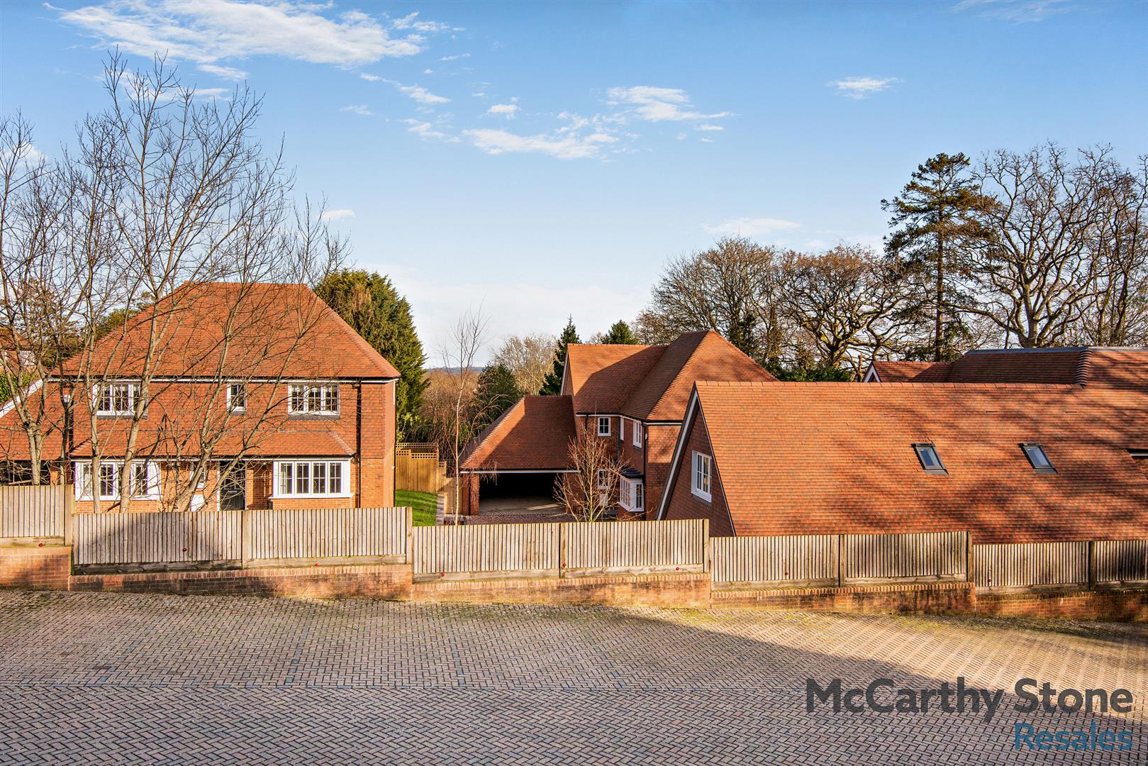 Holmes Place, Crowborough, TN6 2RS