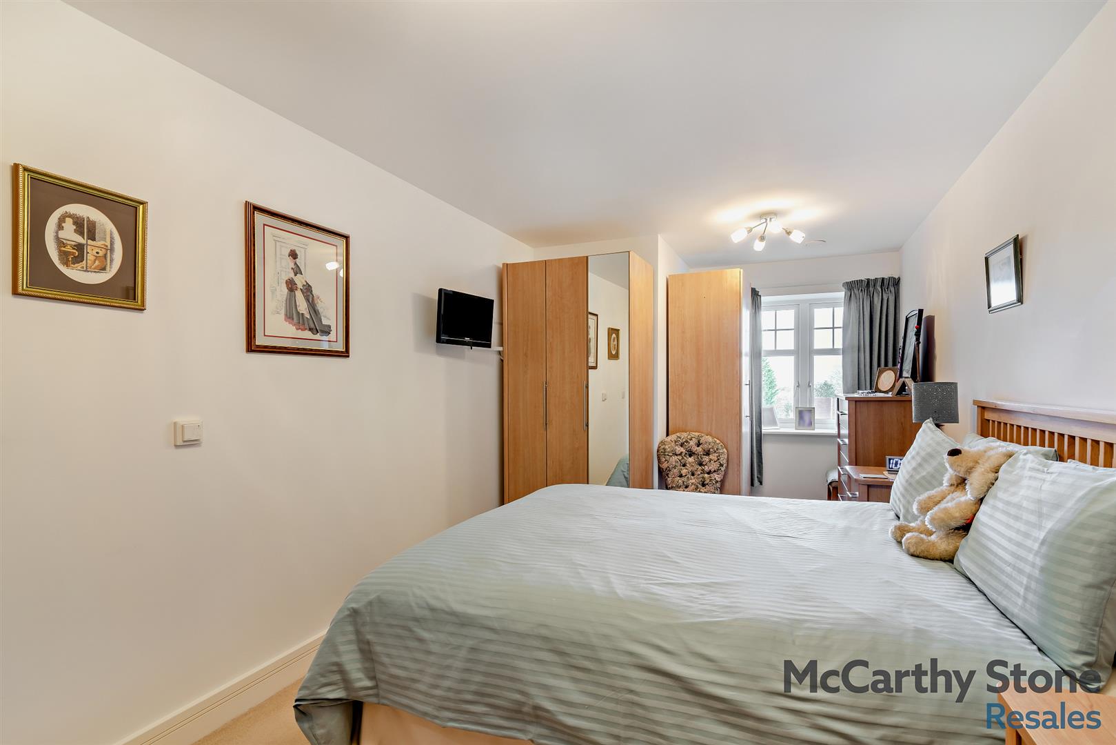 Holmes Place, Crowborough, TN6 2RS