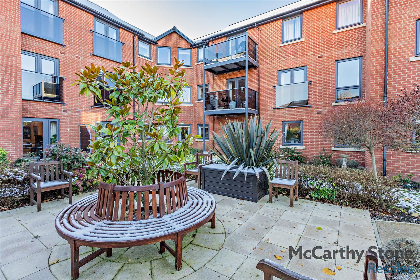 Lonsdale Park, Barleythorpe Road, Oakham, LE15 6QJ