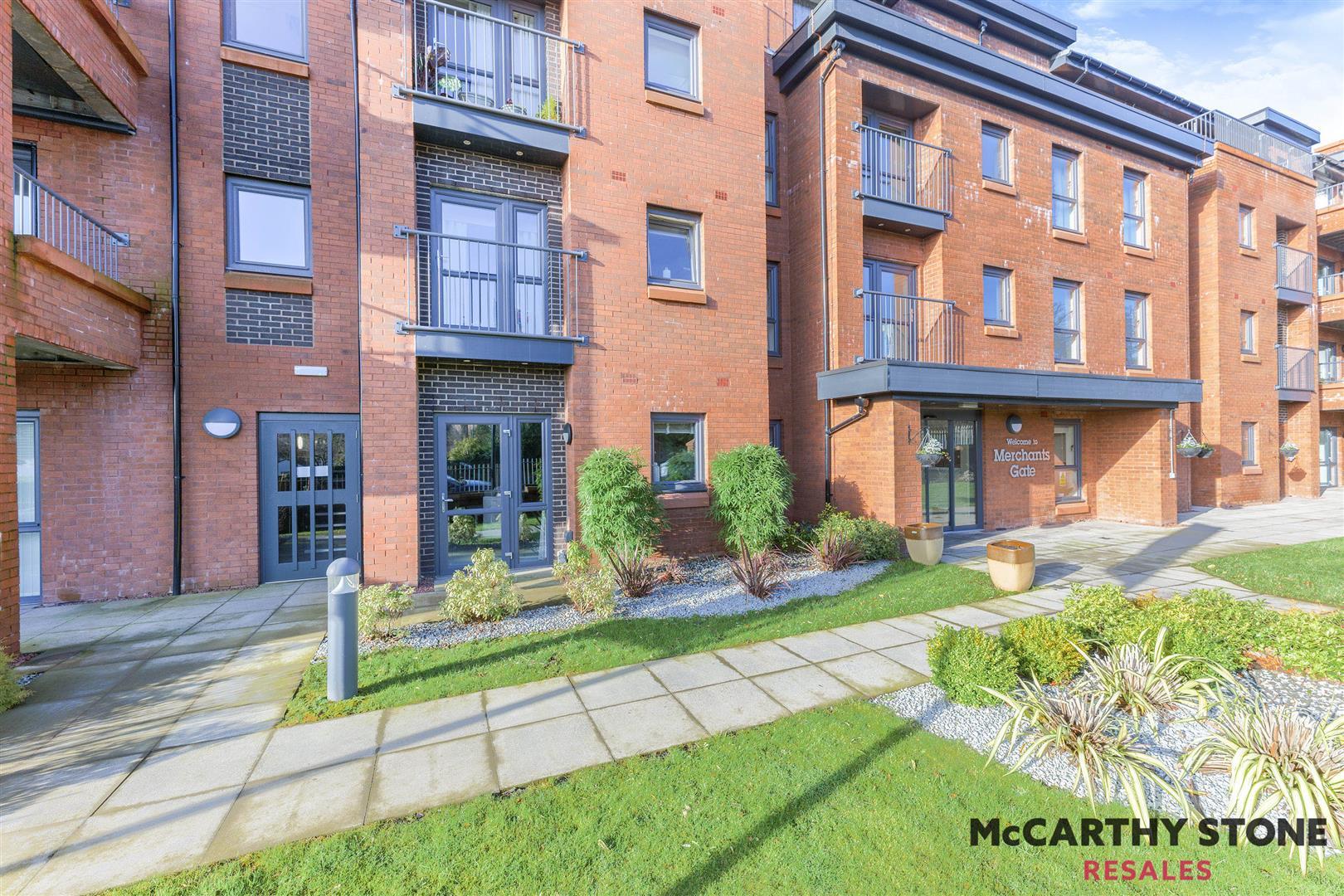 Flat 2/5 Merchants Gate, 69 Springkell Avenue, Glasgow