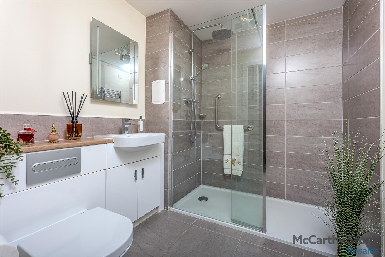 Flat 2/5 Merchants Gate, 69 Springkell Avenue, Glasgow