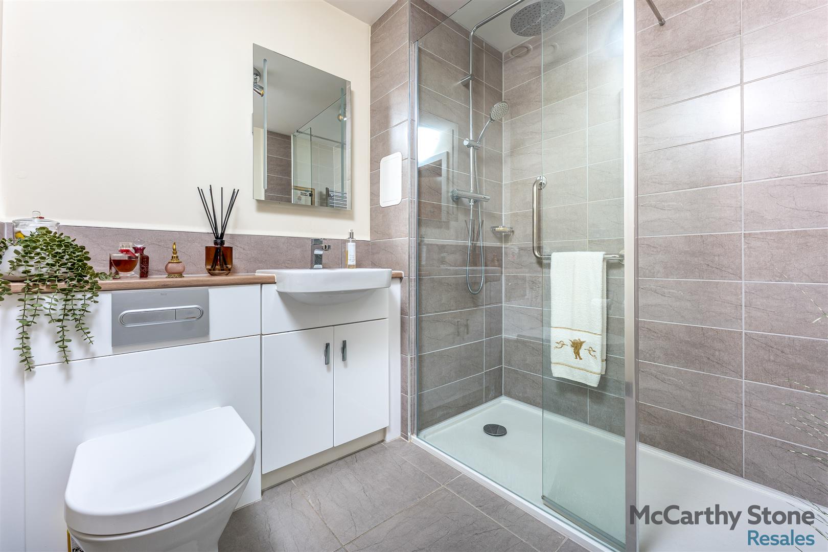 Flat 2/5 Merchants Gate, 69 Springkell Avenue, Glasgow