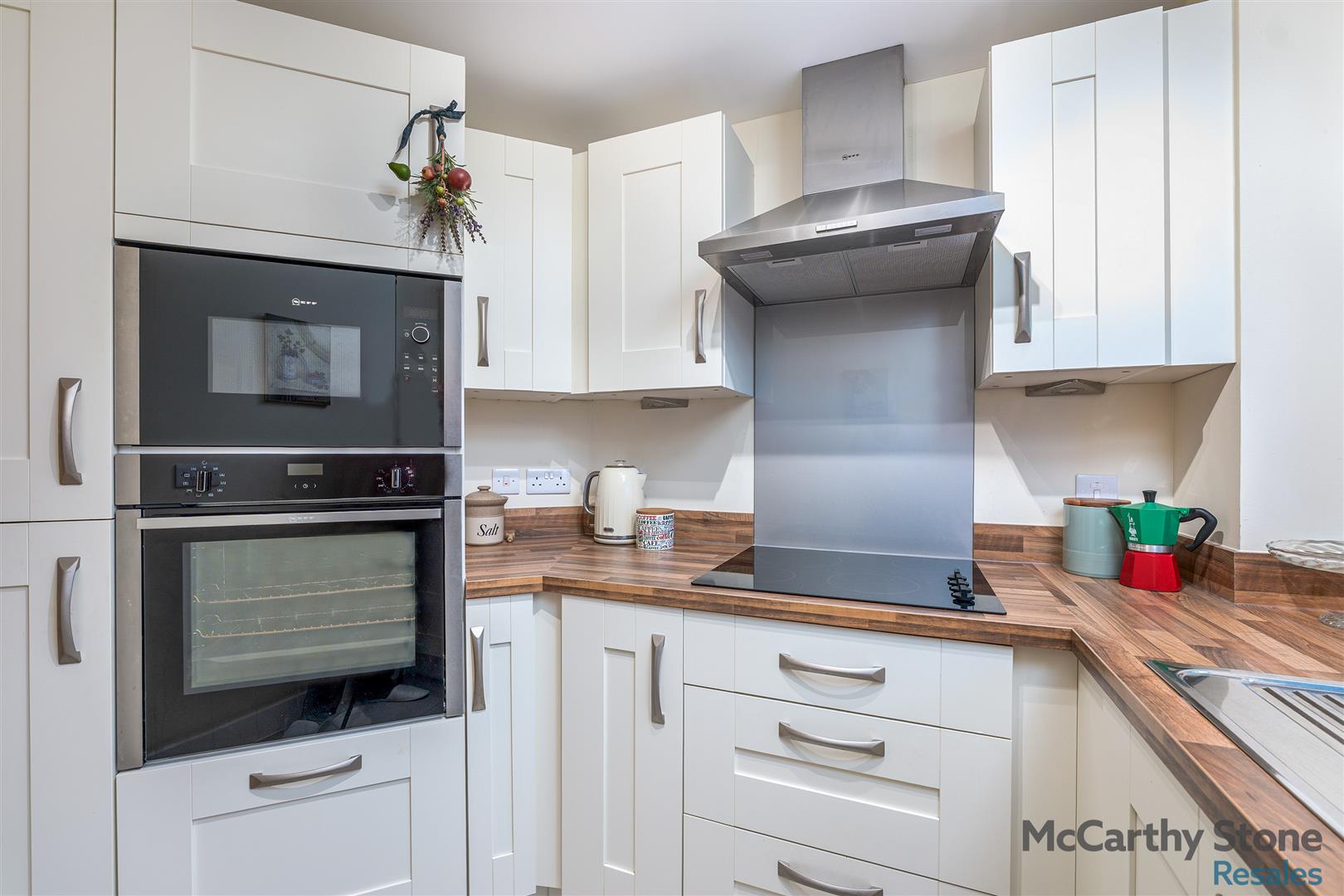 Flat 2/5 Merchants Gate, 69 Springkell Avenue, Glasgow