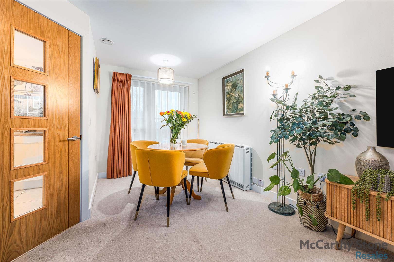 Flat 2/5 Merchants Gate, 69 Springkell Avenue, Glasgow