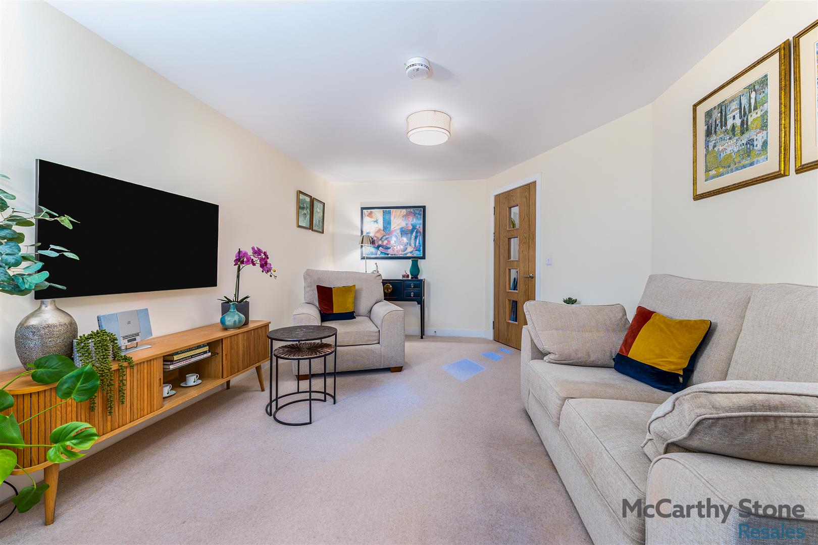 Flat 2/5 Merchants Gate, 69 Springkell Avenue, Glasgow