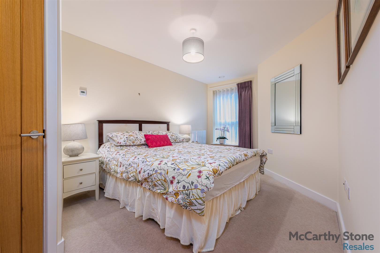 Flat 2/5 Merchants Gate, 69 Springkell Avenue, Glasgow