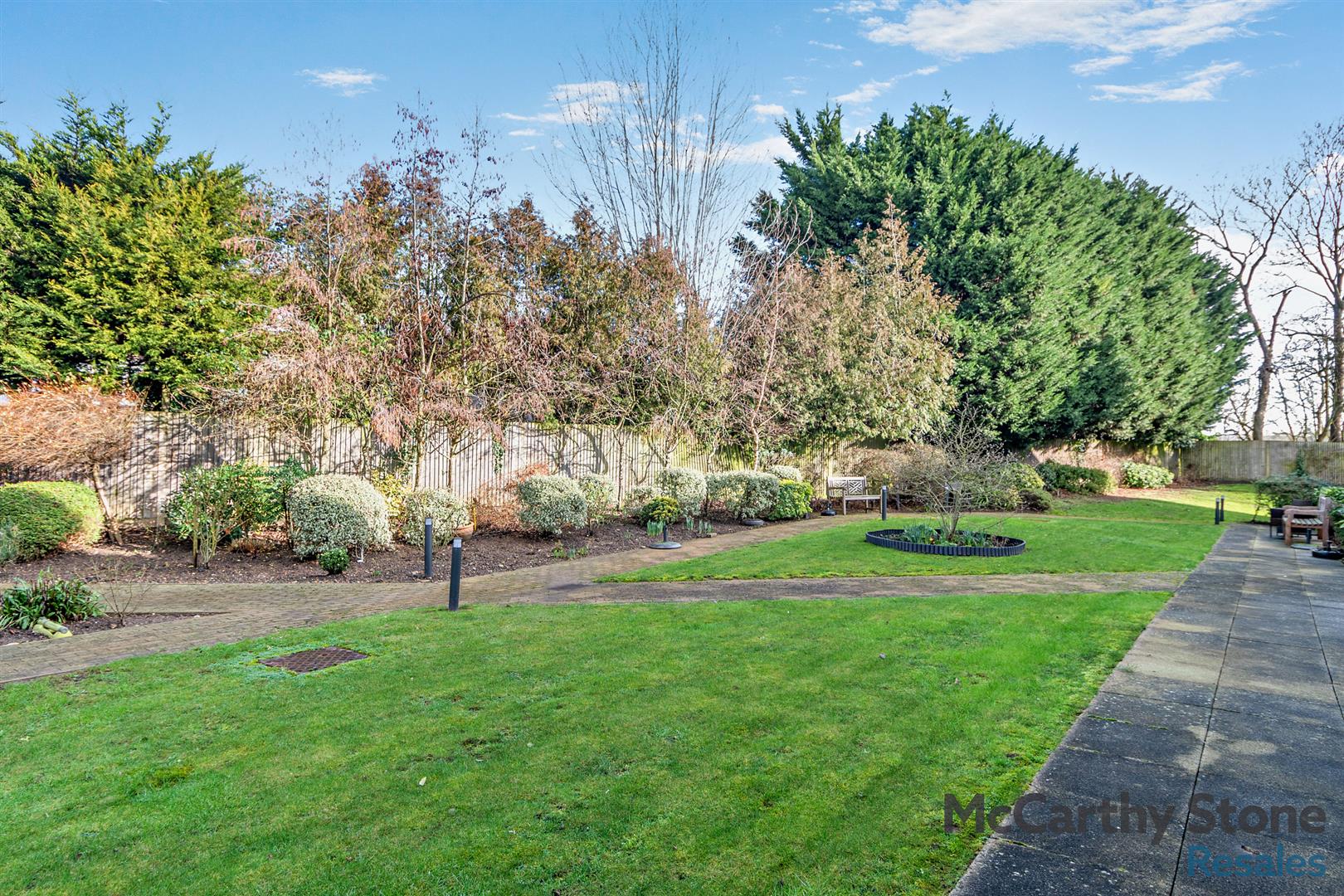 Mandeville Court, Darkes Lane, Potters Bar, Hertfordshire, EN6 1BZ