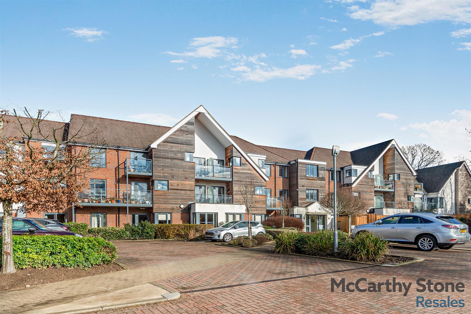 Mandeville Court, Darkes Lane, Potters Bar, Hertfordshire, EN6 1BZ