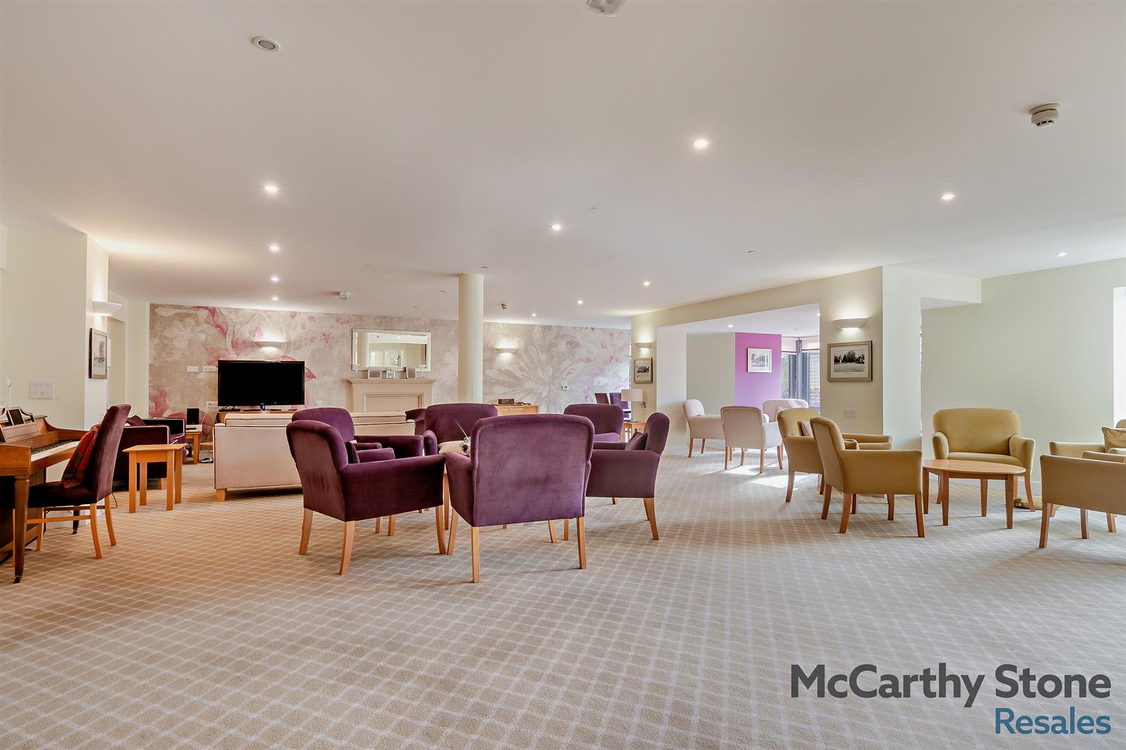 Mandeville Court, Darkes Lane, Potters Bar, Hertfordshire, EN6 1BZ