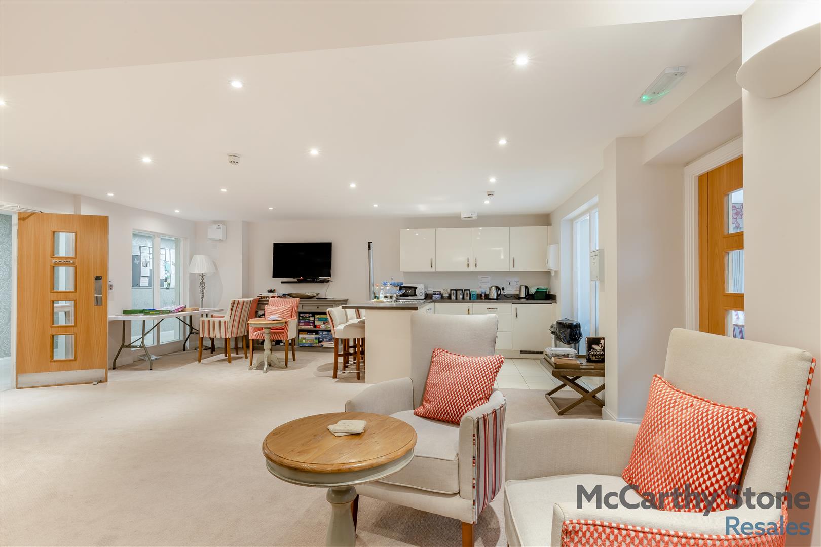 Le Jardin, 20-22 Station Road, Letchworth, Hertfordshire, SG6 3BA