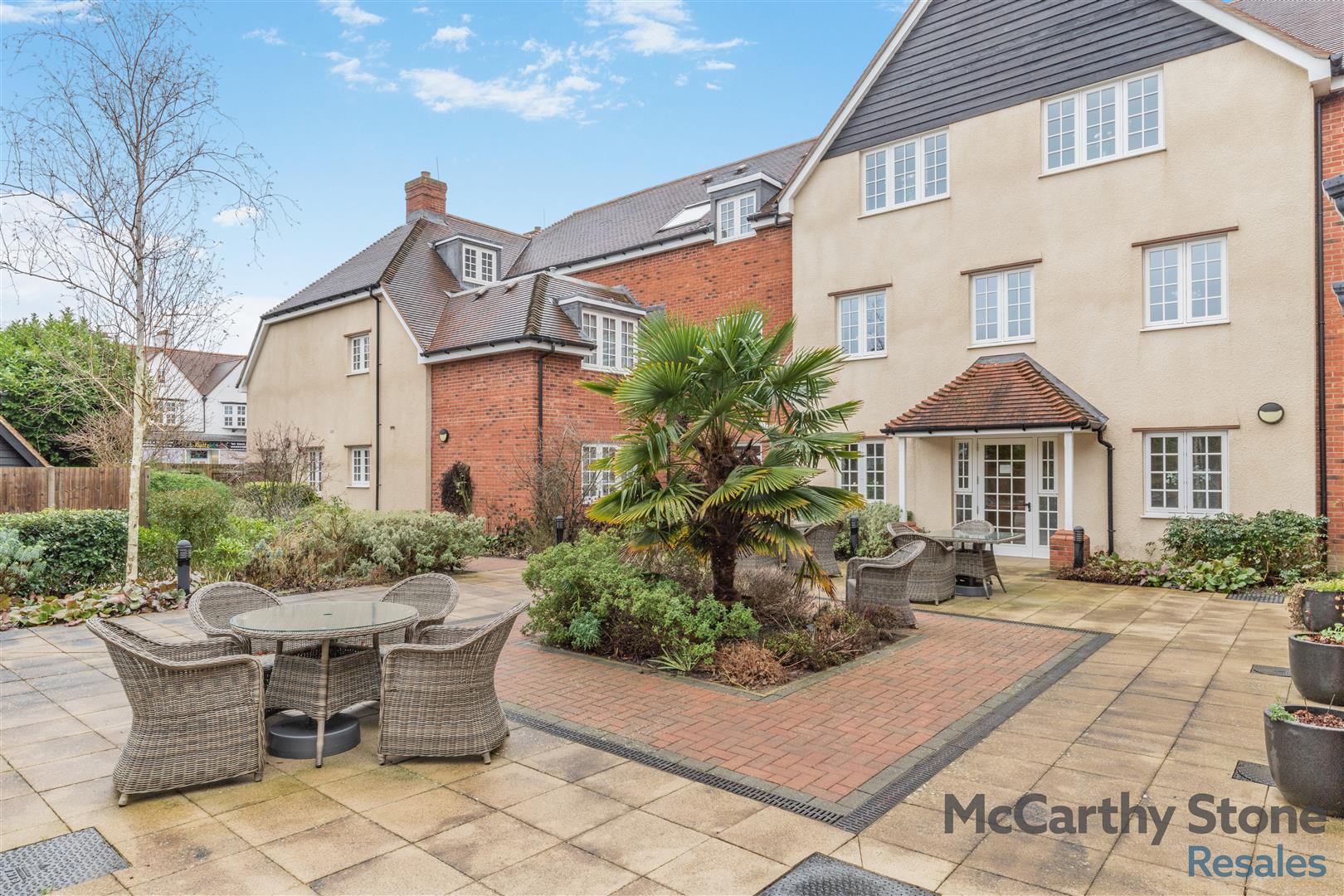 Le Jardin, 20-22 Station Road, Letchworth, Hertfordshire, SG6 3BA