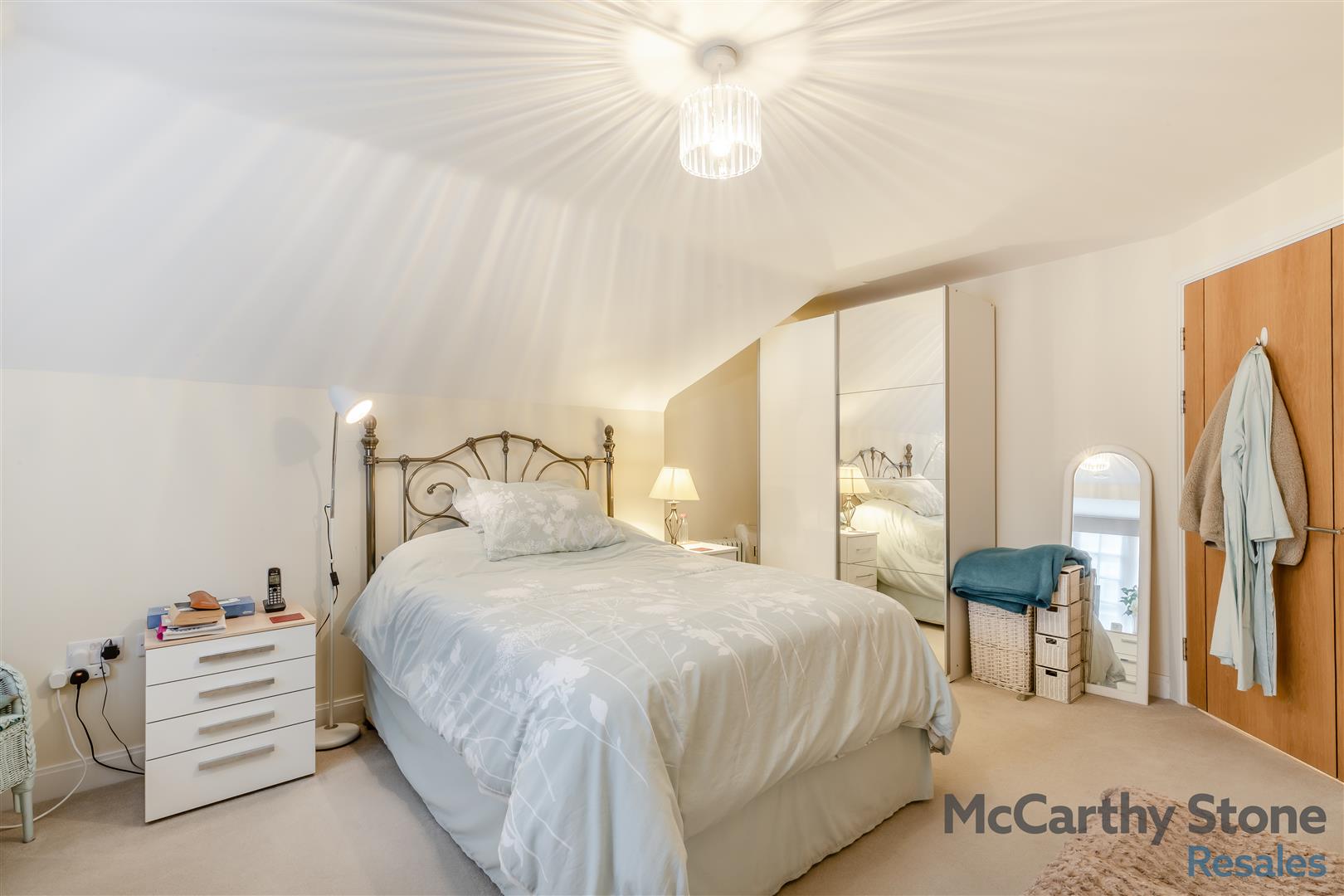 Le Jardin, 20-22 Station Road, Letchworth, Hertfordshire, SG6 3BA