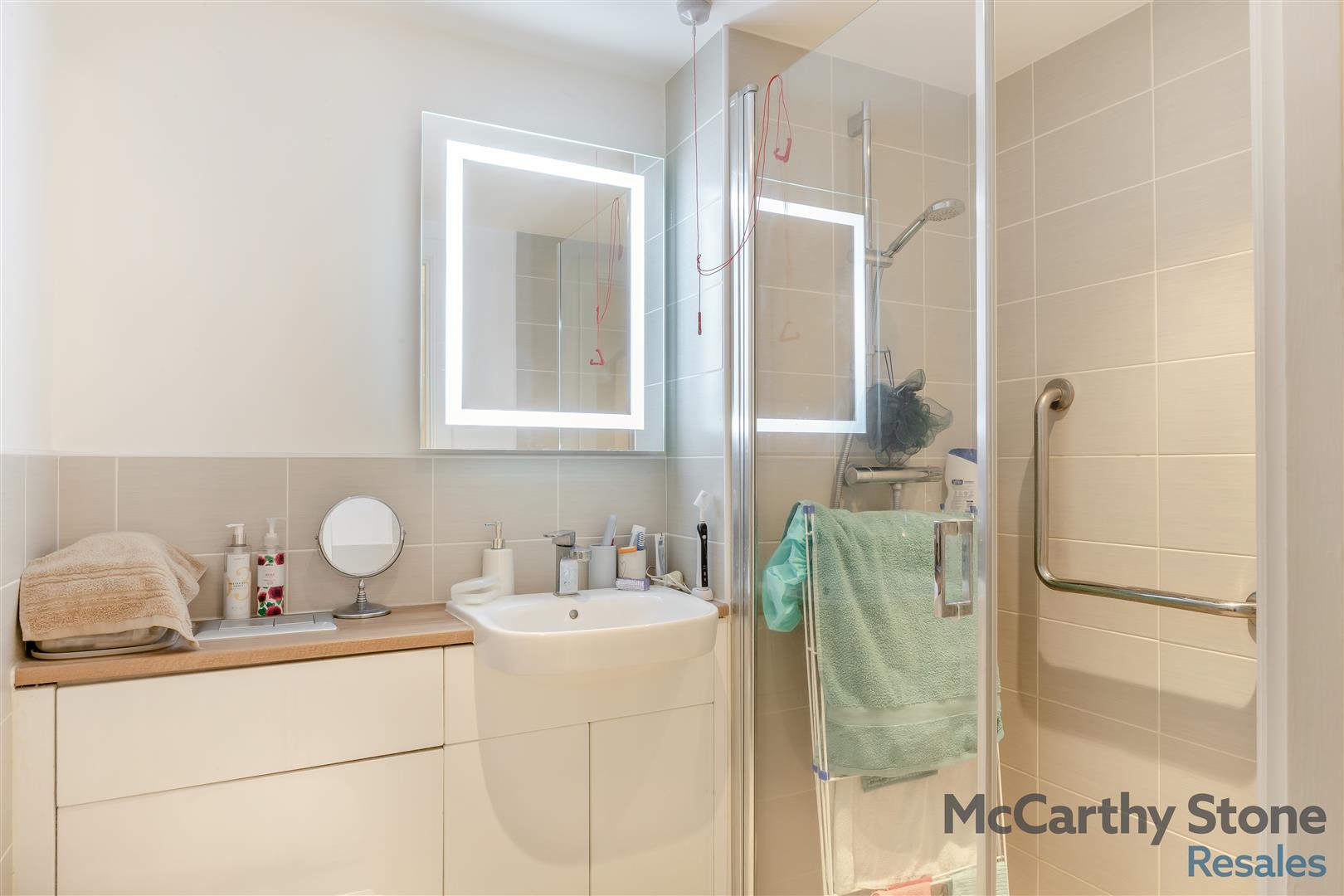 Le Jardin, 20-22 Station Road, Letchworth, Hertfordshire, SG6 3BA