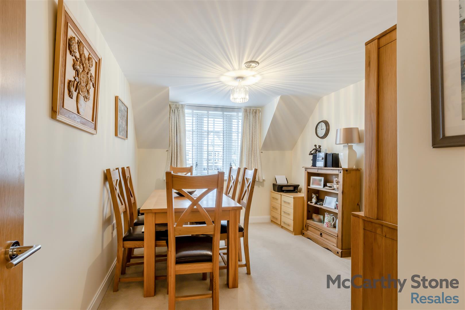 Le Jardin, 20-22 Station Road, Letchworth, Hertfordshire, SG6 3BA