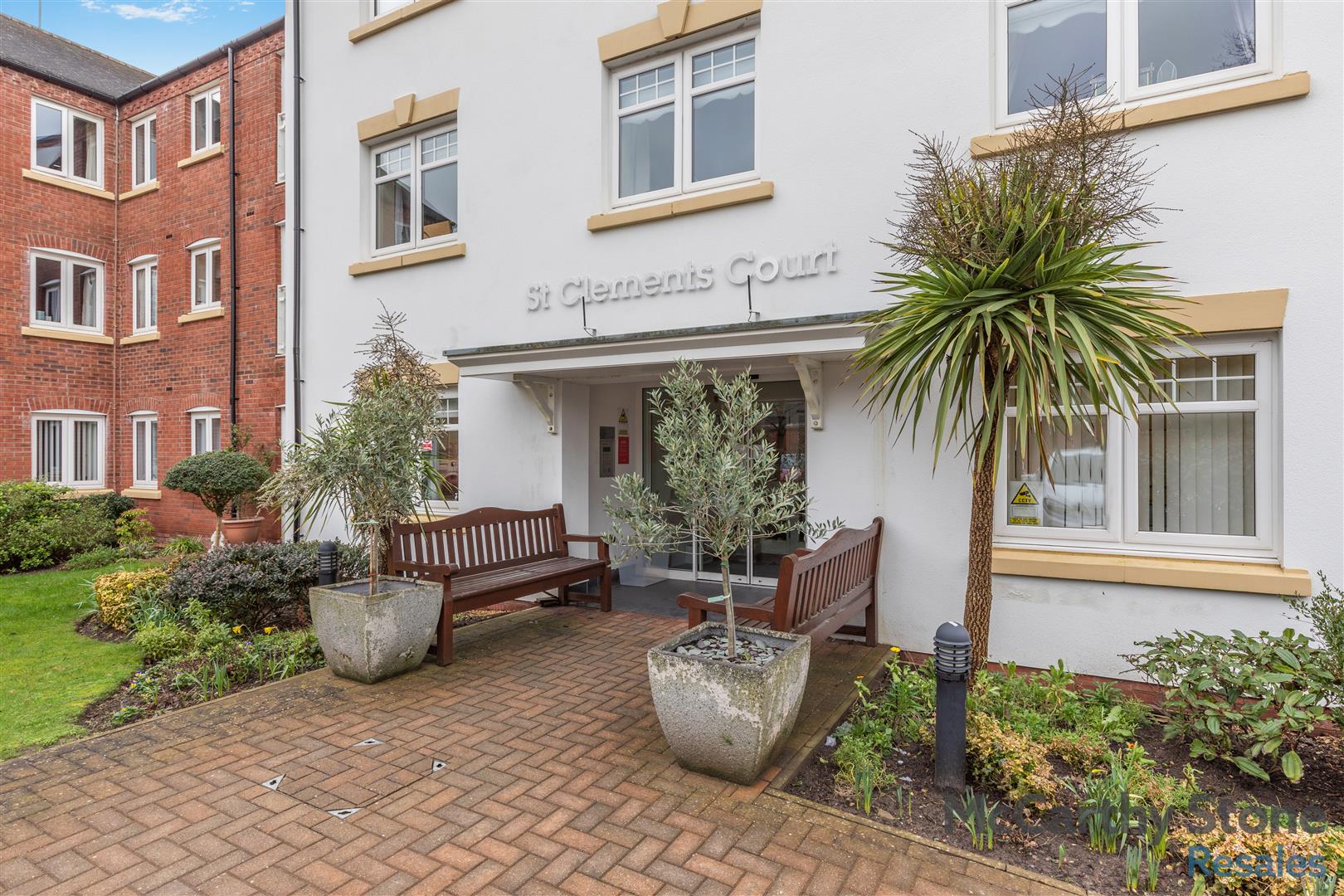 18 St Clements Court, South Street, Atherstone