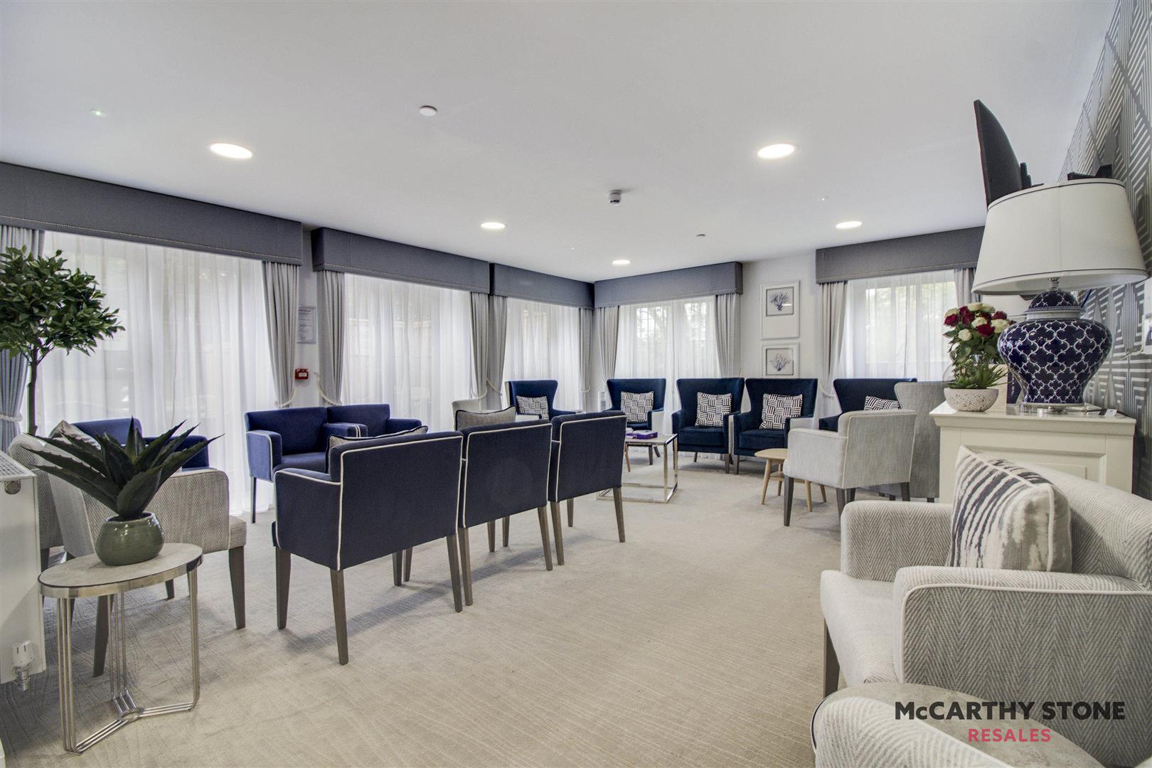 Great North Road, Hatfield