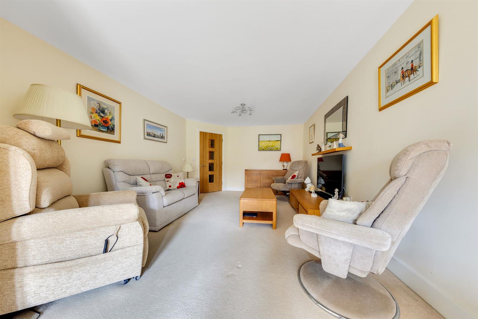 Queens Gate, Wellington Road, Wokingham, RG40 2DS