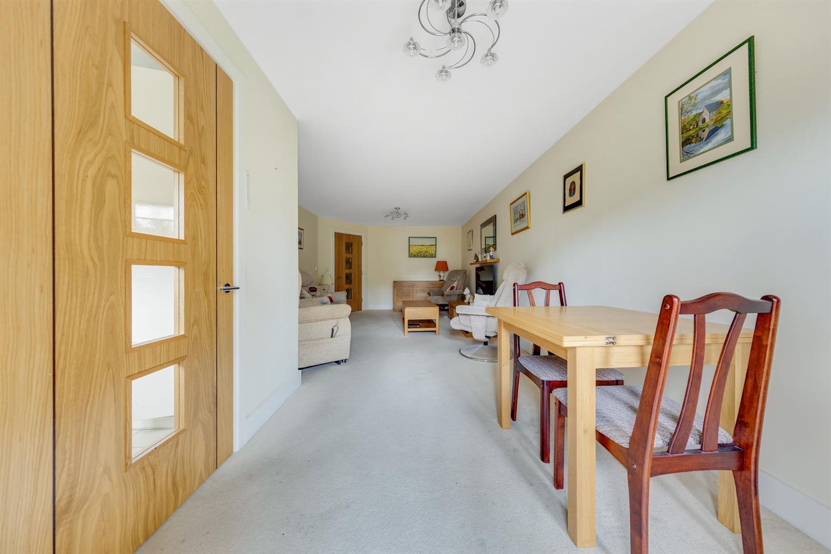 Queens Gate, Wellington Road, Wokingham, RG40 2DS