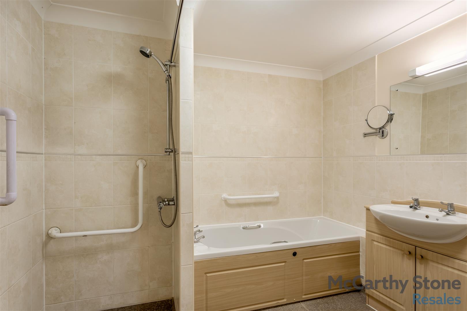 High Street South, Rushden, Northamptonshire, NN10 0FR